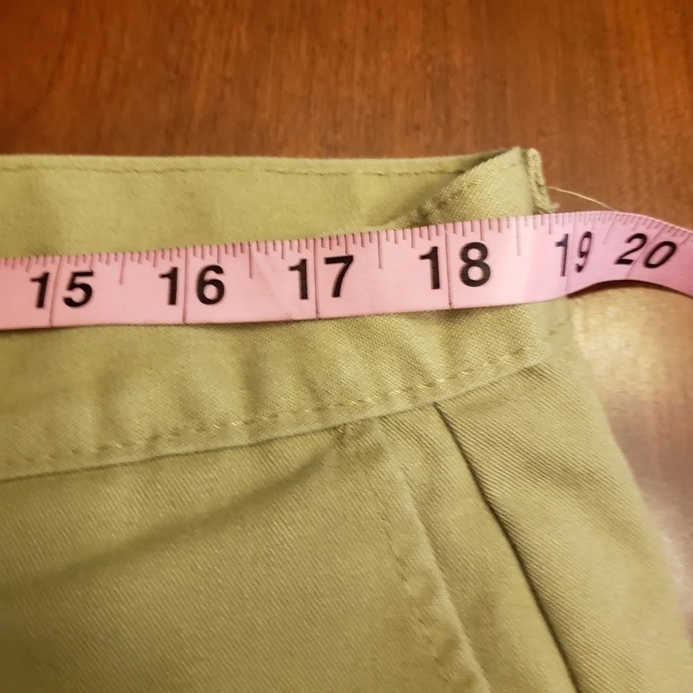 Dickies Utility Shorts Khaki 38x14.5 EUC